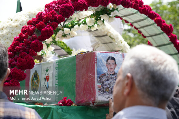 تشییع پیکر مطهر شهید سرباز محمد امین سلطانی رزداری در رضوانشهر