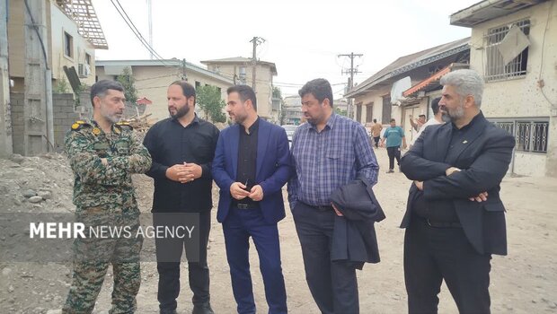 دورهمی شاعران گیلانی در معراج شهدای آستانه اشرفیه