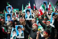 اجتماع بزرگ مردم دارالعباده یزد در دفاع از ولایت و مرجعیت