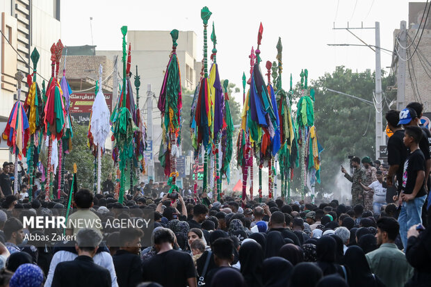 آئین ۴۰۰ ساله «علم گردانی» در میناب