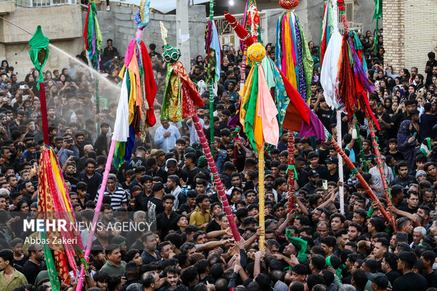 آئین ۴۰۰ ساله «علم گردانی» در میناب