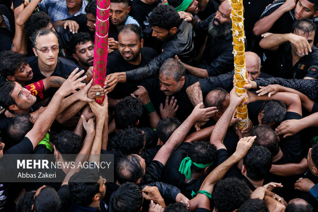 آئین ۴۰۰ ساله «علم گردانی» در میناب