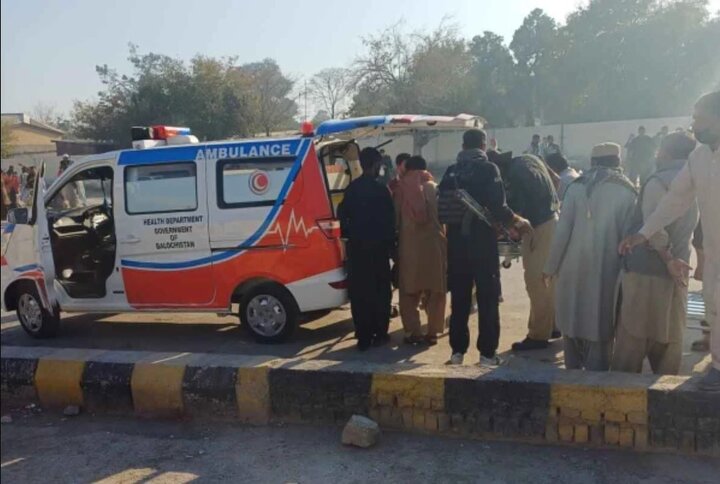 باجوڑ میں بم دھماکا، اسسٹنٹ کمشنر، پولیس اہلکاروں سمیت 4 افراد جانبحق، 11 زخمی