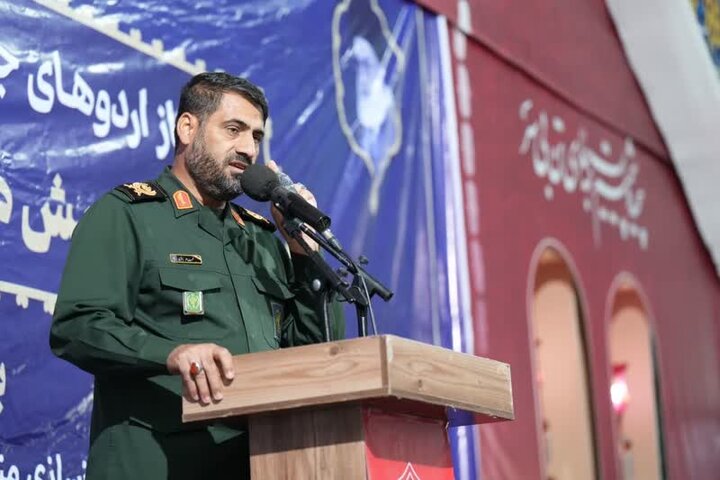 مردم در کنار رهبری و نیروهای مسلح مشت محکمی به دهان دشمن کوبیدند