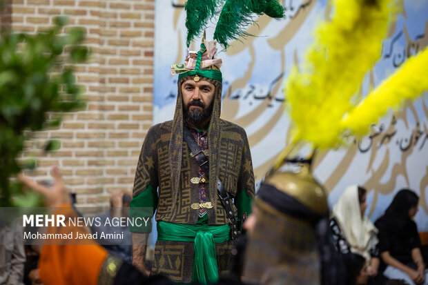 آیین تعزیه در منزل شهید عباس بابایی