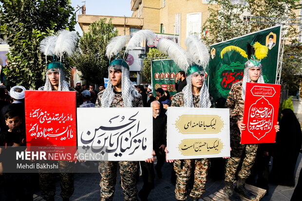 اجتماع و راهپیمایی مردم قم در حمایت رهبر انقلاب