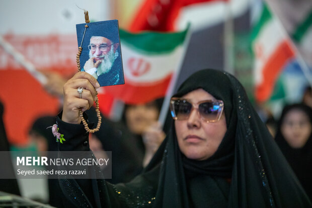 آئین بزرگداشت شهدای اقتدار ایران