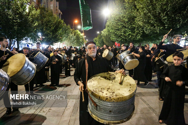 دسته عزاداری «مشق شمشیر» نجفی‌های مقیم قم