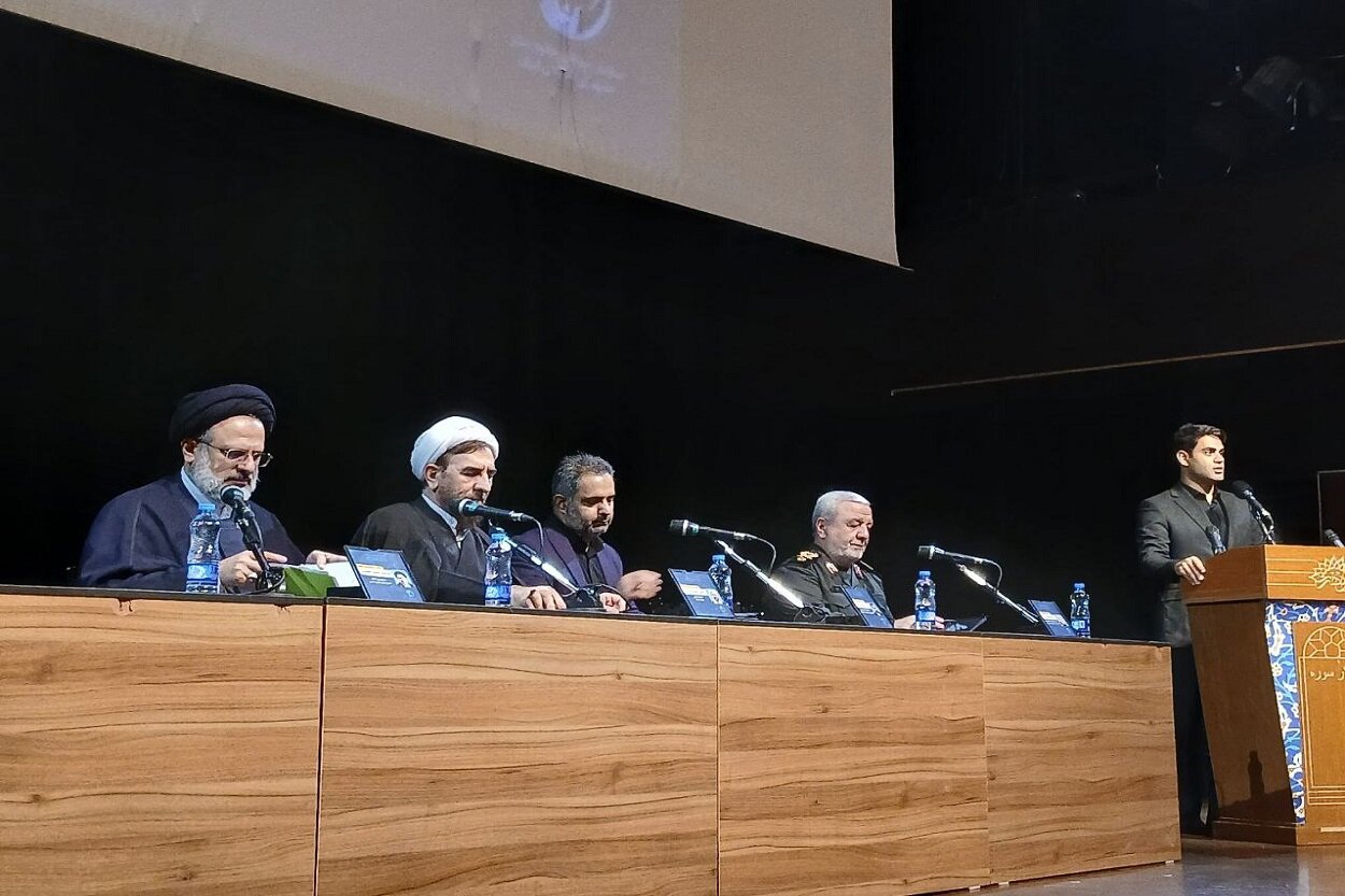 آیت الله مکارم شیرازی: حقوق بشری که غرب از آن دم می‌زند، تو خالی است