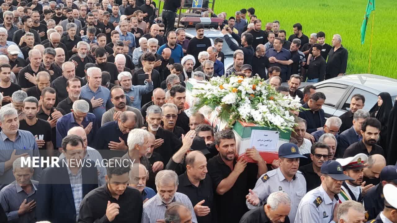 خانواده شهید شریفی : شهرام ایثار و تعهد را سرلوحه زندگی خود قرار داد خانواده شهید شریفی : شهرام ایثار و تعهد را سرلوحه زندگی خود قرار داد