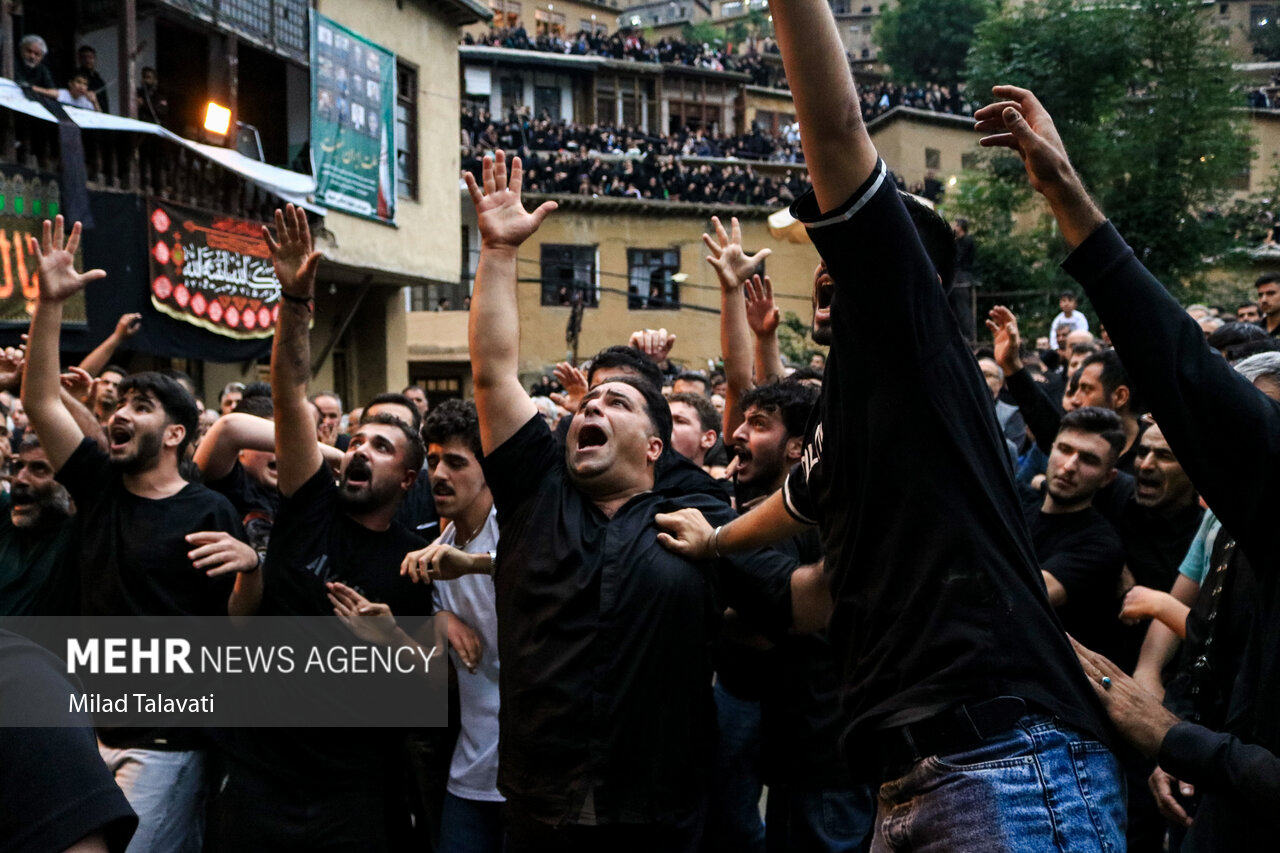 آیین ٨٠٠ ساله علمبندان در ماسوله آیین ٨٠٠ ساله علمبندان در ماسوله