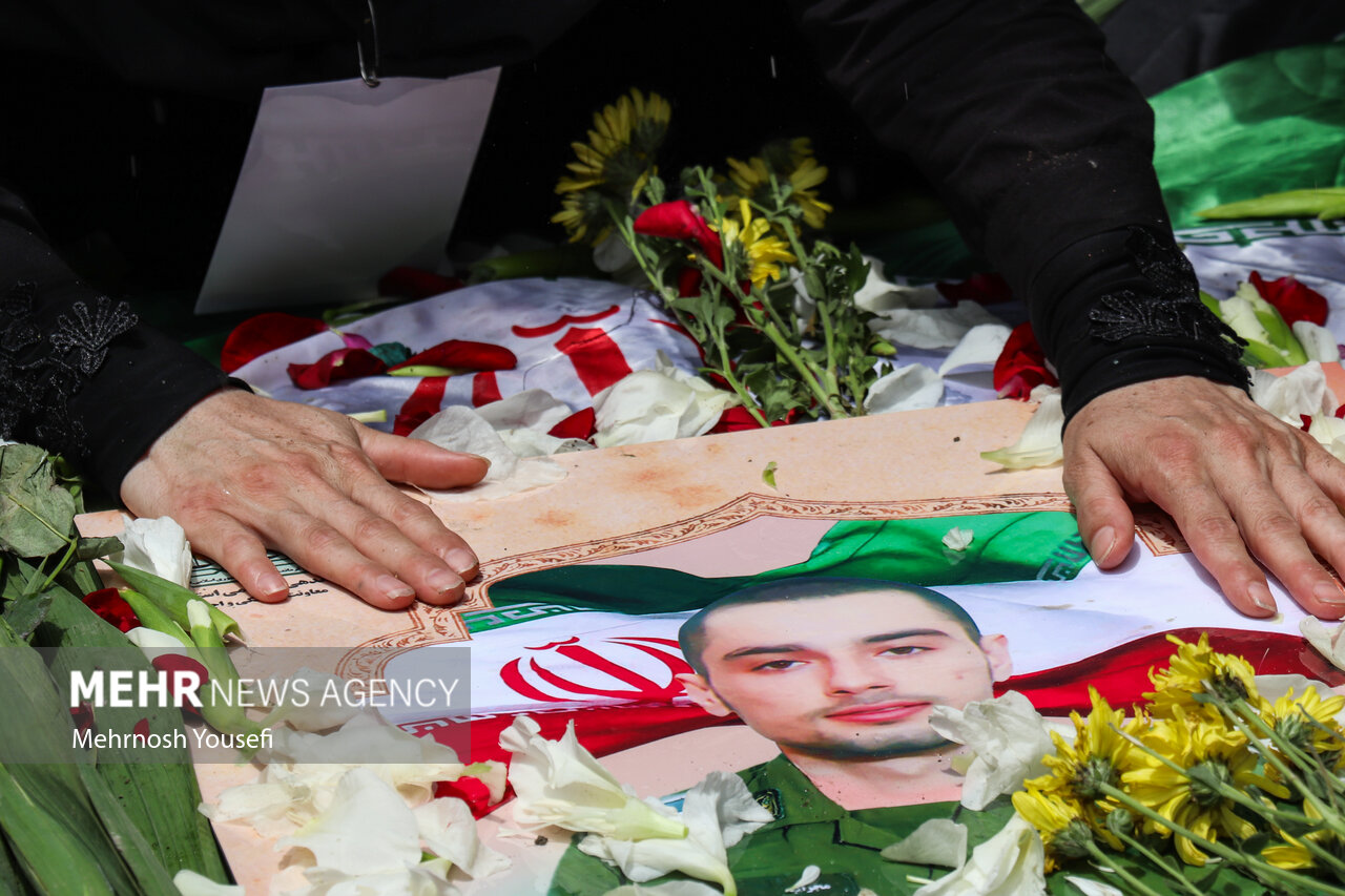 روایت مادر شهید وظیفه بشارتی از فرزندش؛ «محراب» را به خدا سپردم روایت مادر شهید وظیفه بشارتی از فرزندش؛ «محراب» را به خدا سپردم