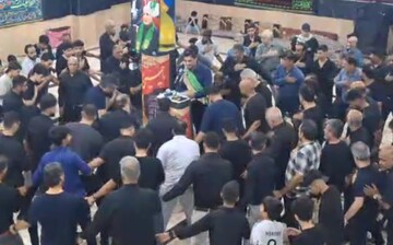 İranlılar Hark Adası’na Akın Etti: Cesaretleri Herkesi Hayran Bıraktı
