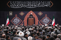إحياء الليلة الثامنة من محرم في حسينية الإمام الخميني (رض)