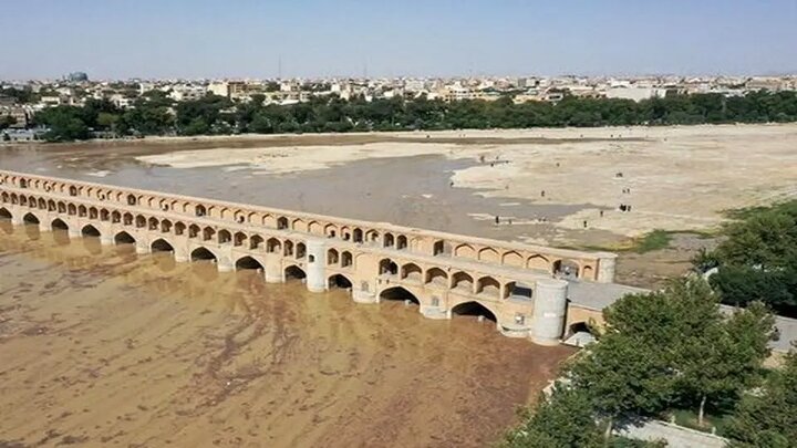 نشست نخبگانی مطالبهگران زایندهرود؛ بیانیه احیای دائمی قرائت شد