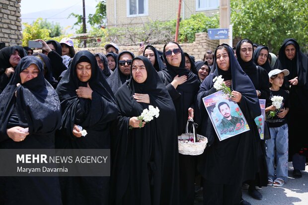 تشییع و تدفین پیکر مطهر شهید «ایمان وحیدی» در خراسان شمالی