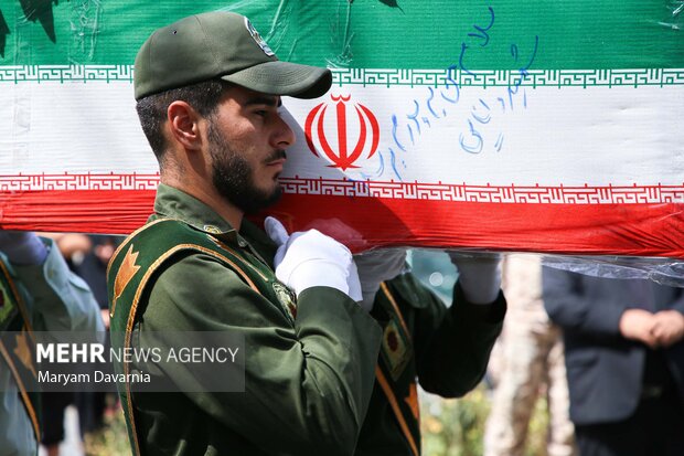 مراسم استقبال و تشییع پیکر مطهر شهید مدافن وطن ایمان وحیدی