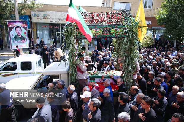 تشییع و تدفین پیکر مطهر شهید «ایمان وحیدی» در خراسان شمالی