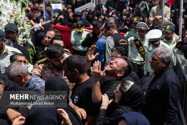تشییع پیکر شهید مدافع وطن«محمدمهدی مهدی‌پور»در قزوین