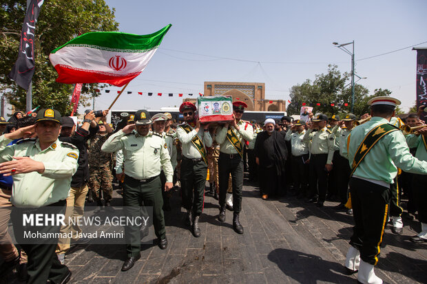 تشییع پیکر شهید مدافع وطن«محمدمهدی مهدی‌پور»در قزوین