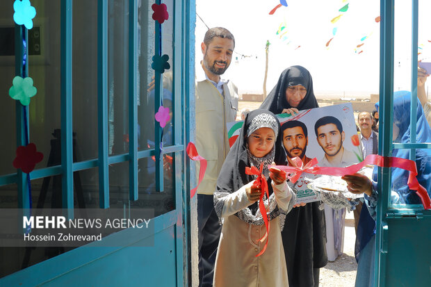 افتتاح مدرسه و کتابخانه توسط گروه جهادی شهدا