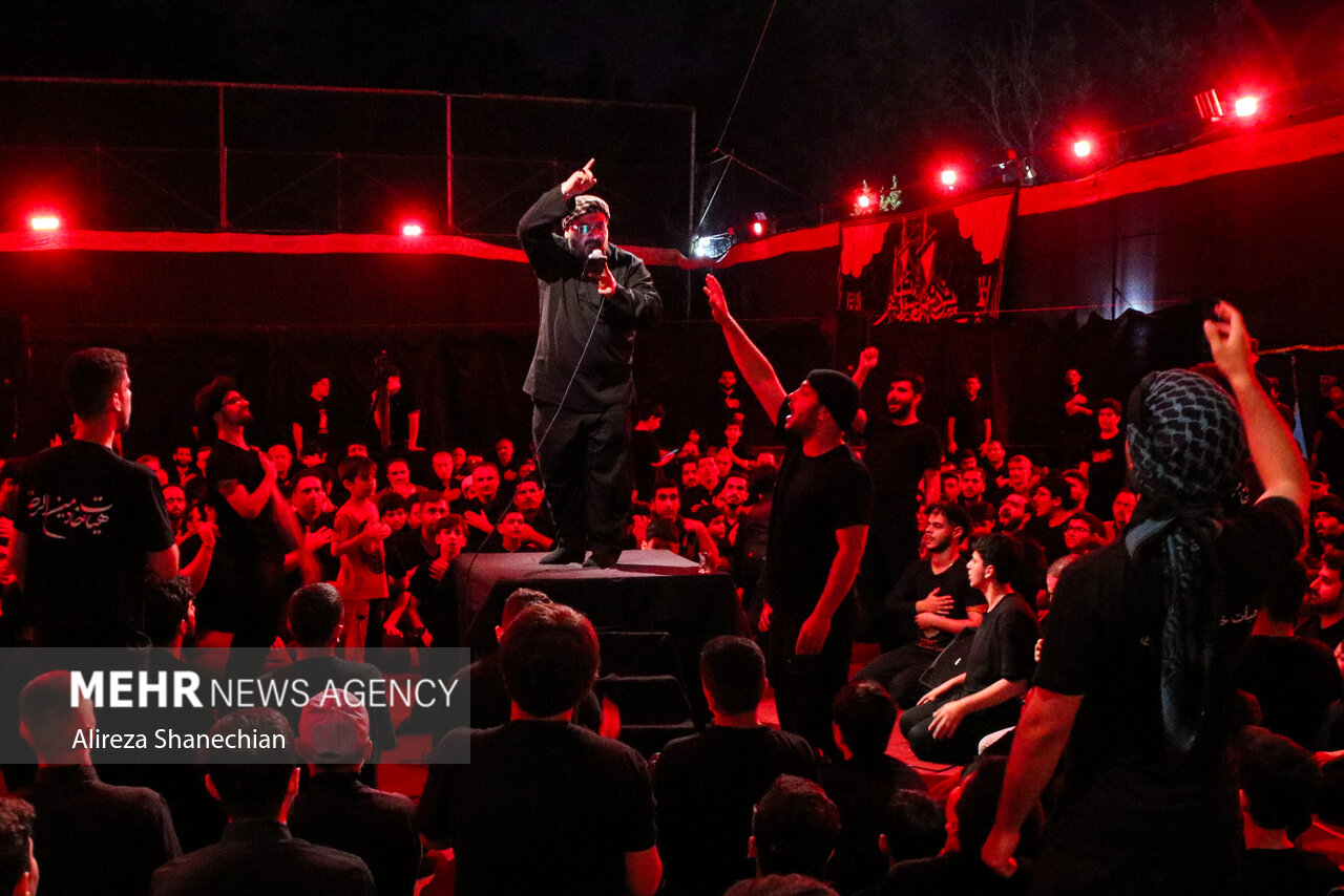 عزاداری دهه اول محرم در هیئت خادمین الرضا(ع) رشت عزاداری دهه اول محرم در هیئت خادمین الرضا(ع) رشت