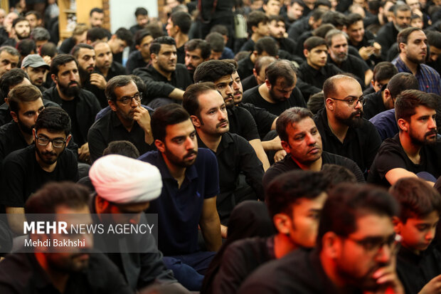 عزاداری دهه اول محرم در هیئت فاطمیون قم