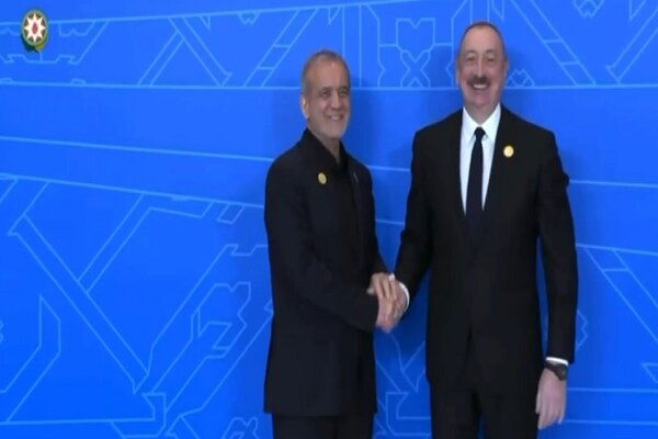 Pezeşkiyan ile Aliyev böyle karşılaştı