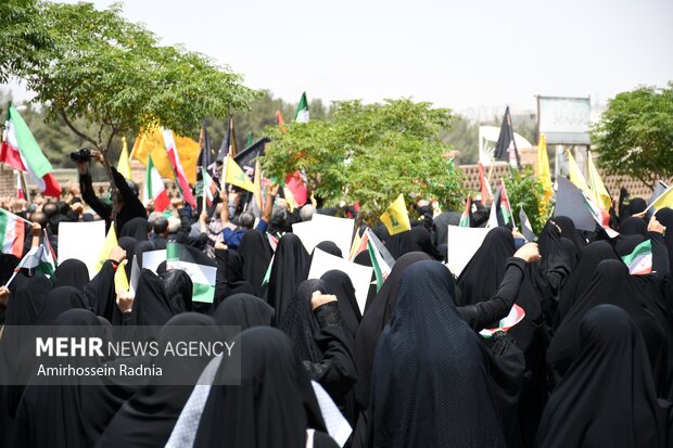 راهپیمایی جمعه های خشم و نصر در بیرجند