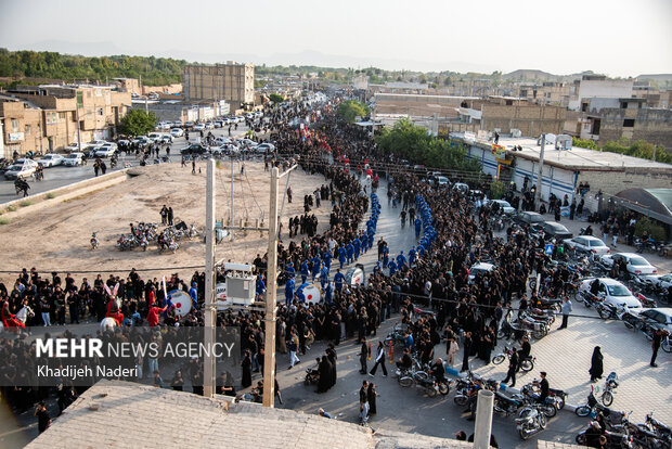کاروان هشتم محرم در خمینی شهر اصفهان