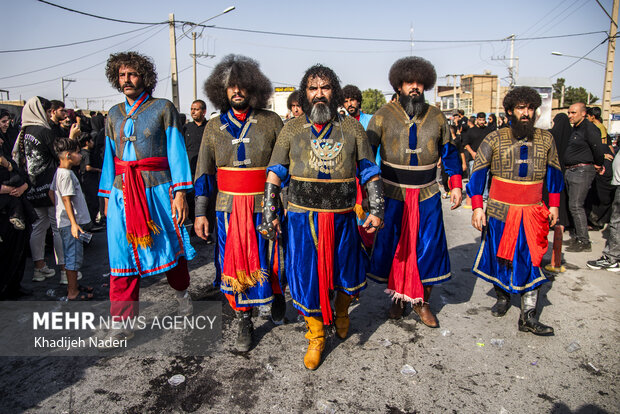 کاروان هشتم محرم در خمینی شهر اصفهان