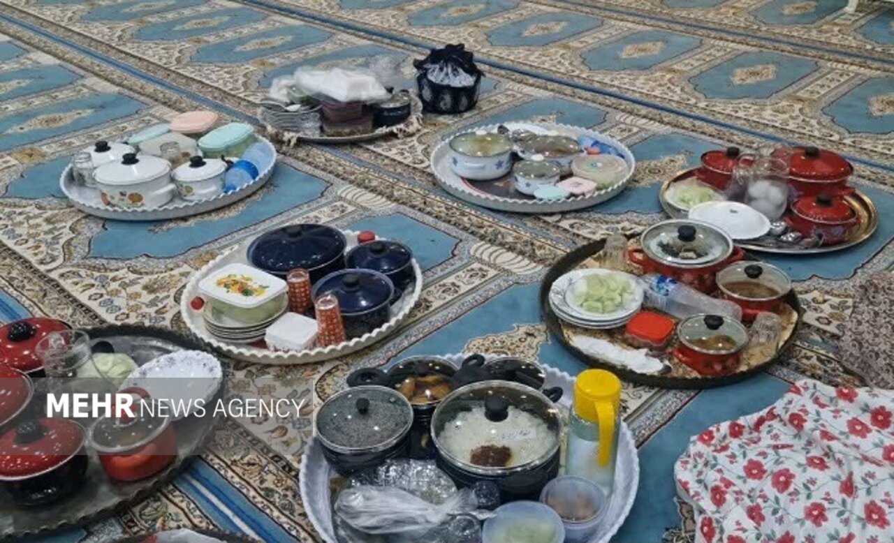 آیین سنتی مجمع بران در شیرجوپشت؛ تداوم ارادت دیرینه به امام حسین(ع) آیین سنتی مجمع بران در شیرجوپشت؛ تداوم ارادت دیرینه به امام حسین(ع)