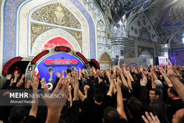 «ذکر دو دمه» در شب تاسوعا؛ حرم مطهر رضوی