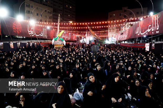 مراسم عزاداری محرم در هیئت ریحانه الحسین (س)