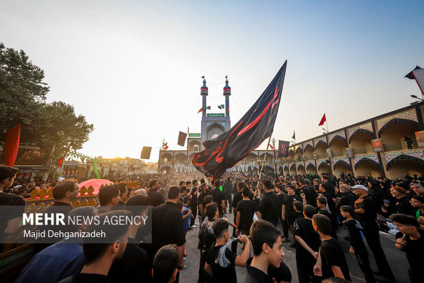 اجتماع بزرگ عزاداران حسینی مهریز