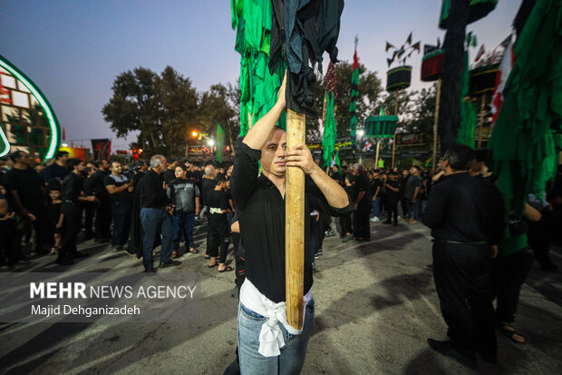 اجتماع بزرگ عزاداران حسینی مهریز