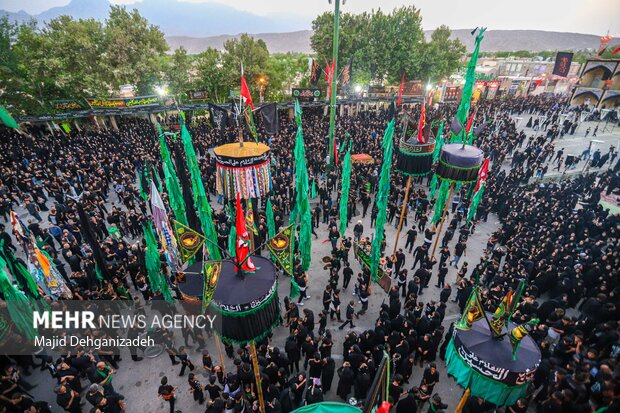 اجتماع بزرگ عزاداران حسینی مهریز