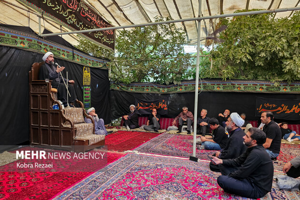 روضه‌خوانی سنتی در خانه نوغانی‌های مشهد