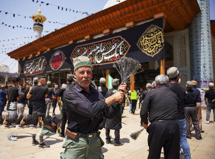 عزاداری تاسوعای حسینی در حرم شاهچراغ (ع)