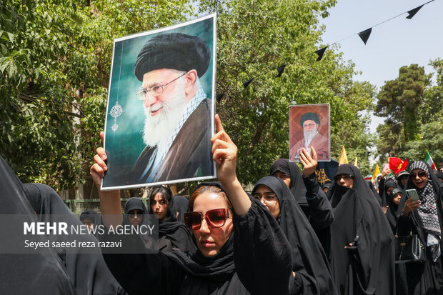 دسته عزاداری مردمی دانشجویی ظهر تاسوعا در حمایت از ولی امر مسلمین جهان