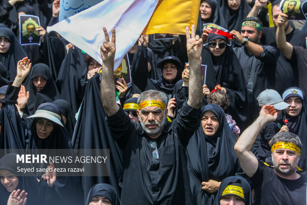 دسته عزاداری مردمی دانشجویی ظهر تاسوعا در حمایت از ولی امر مسلمین جهان