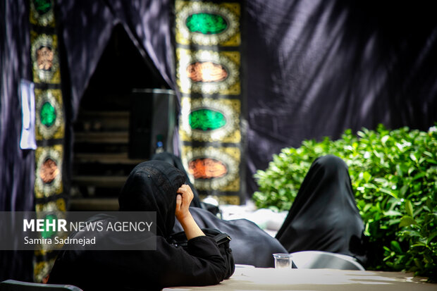 آیین عزاداری حسینی در خانه تاریخی ملک