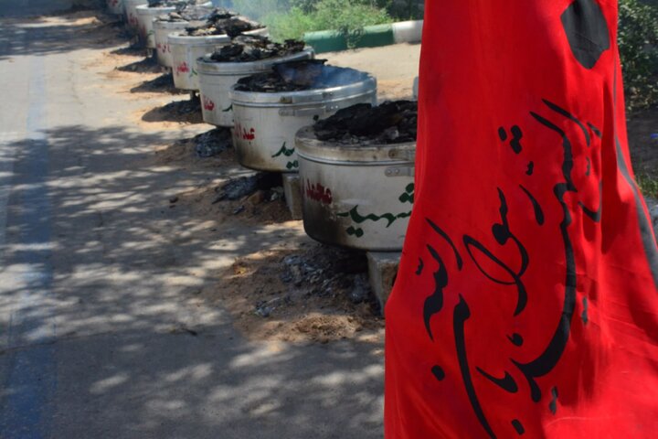 پخت ۷۲ دیگ غذای نذری همزمان با تاسوعا در قوچان