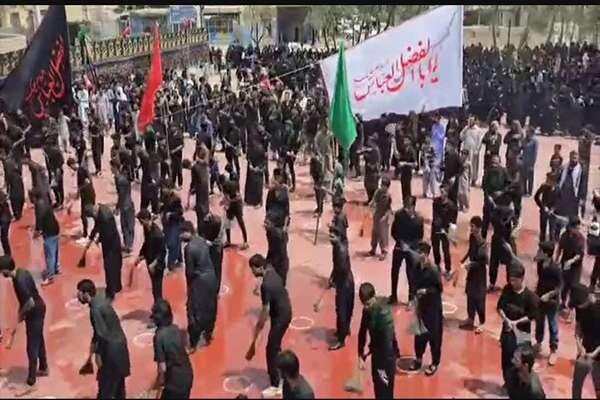 عزاداری مردم ریگان در گرمای بالای ۵۰ درجه