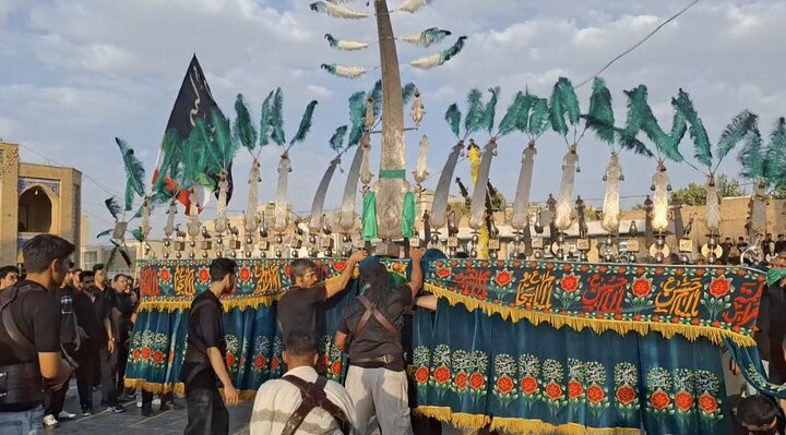 مراسم باشکوه عَلَمکشی تاسوعای حسینی در گلپایگان برگزار شد