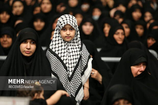 Leader at Ashura night ceremony