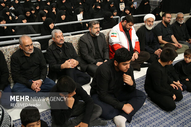 Leader at Ashura night ceremony