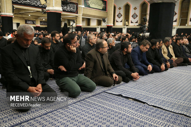 Leader at Ashura night ceremony