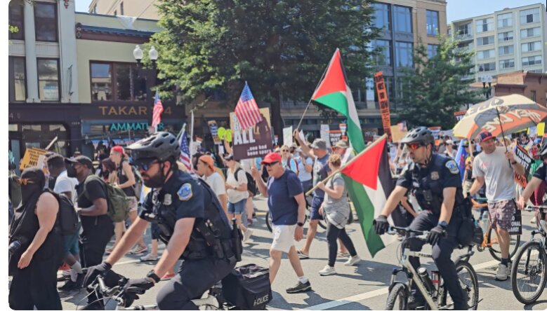 تظاهرات آمریکاییها ضد ترامپ در «روز استقلال»