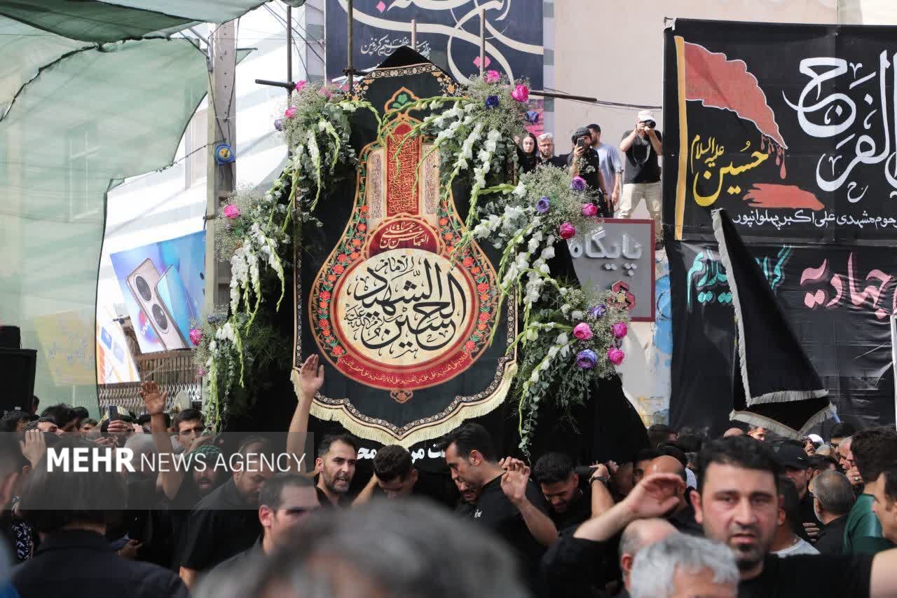 نخلگردانی جهادیه سمنان؛ سوگوارهای صدساله در پاسداشت علمدار کربلا نخلگردانی جهادیه سمنان؛ سوگوارهای صدساله در پاسداشت علمدار کربلا